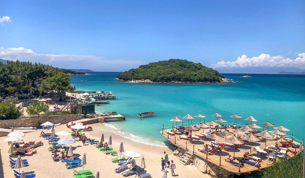 Lonely Planet: Per here te pare, nje udhezues per Shqiperine